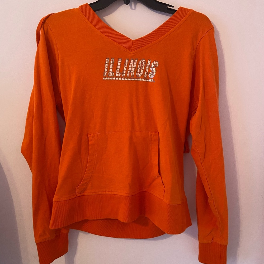 SOLD🌟U of I sweatshirt - Picture 2 of 3